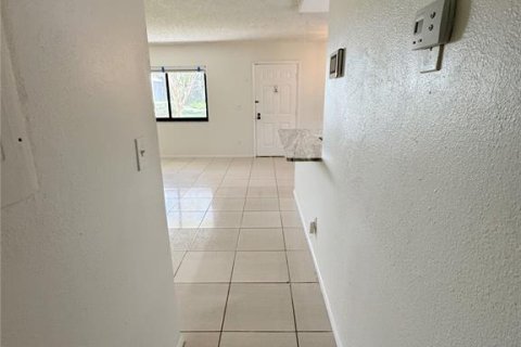 Condominio en venta en Palm Harbor, Florida, 2 dormitorios, 84.26 m2 № 1561069 - foto 16