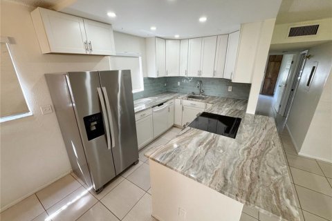 Condominio en venta en Palm Harbor, Florida, 2 dormitorios, 84.26 m2 № 1561069 - foto 9