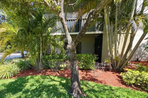 Condominio en venta en Palm Harbor, Florida, 2 dormitorios, 84.26 m2 № 1561069 - foto 23