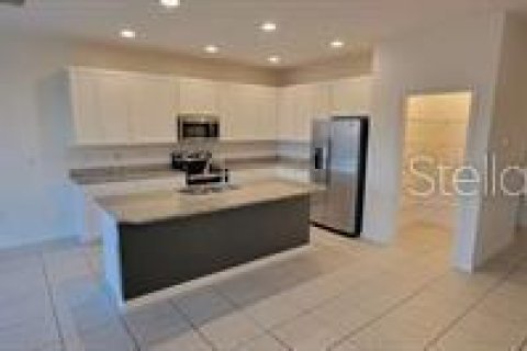 Villa ou maison à vendre à Davenport, Floride: 6 chambres, 304.63 m2 № 2413487 - photo 6