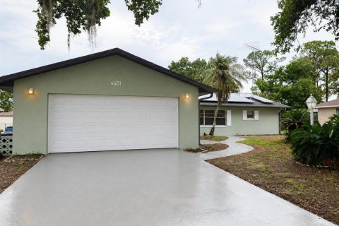 Casa en Sebring, Florida 3 dormitorios, 166.3 m2 № 2284276