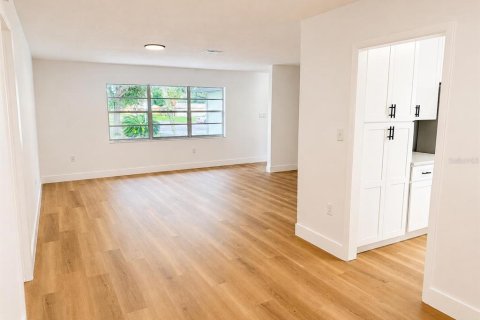 Купить виллу или дом в Себринг, Флорида 5 комнат, 166.3м2, № 2284276 - фото 10