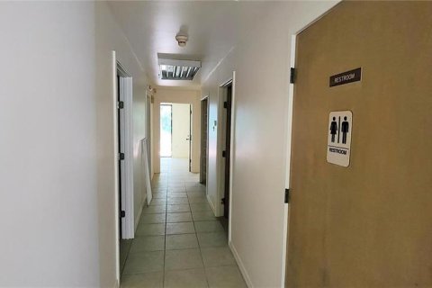 Commercial property in Ocala, Florida 214.23 sq.m. № 2097095 - photo 6