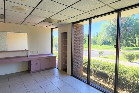 Commercial property in Ocala, Florida 214.23 sq.m. № 2097095 - photo 2