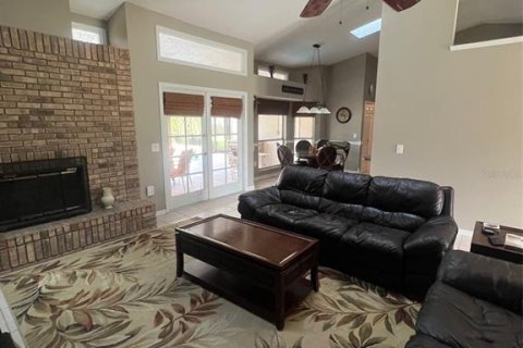 House in Oviedo, Florida 4 bedrooms, 207.26 sq.m. № 2098681 - photo 4