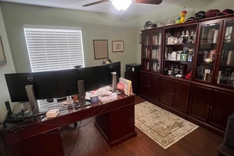 House in Oviedo, Florida 4 bedrooms, 207.26 sq.m. № 2098681 - photo 14