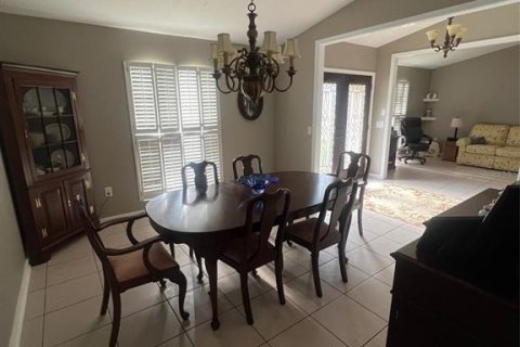 House in Oviedo, Florida 4 bedrooms, 207.26 sq.m. № 2098681 - photo 5