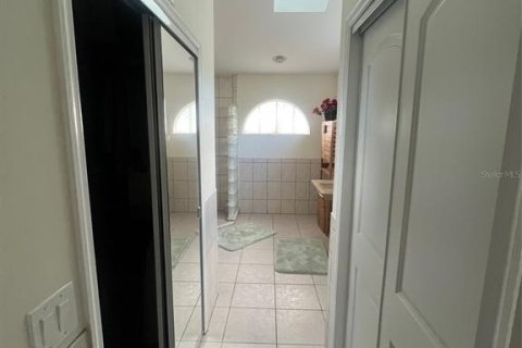 House in Oviedo, Florida 4 bedrooms, 207.26 sq.m. № 2098681 - photo 11