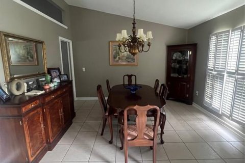 House in Oviedo, Florida 4 bedrooms, 207.26 sq.m. № 2098681 - photo 6