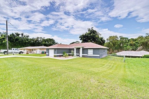 House in Inverness, Florida 3 bedrooms, 116.96 sq.m. № 1845359 - photo 2