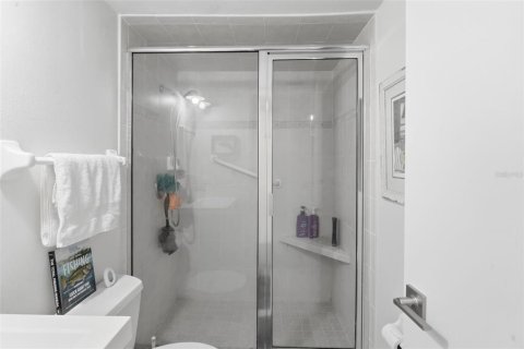 Condo in New Smyrna Beach, Florida, 2 bedrooms  № 2124505 - photo 27