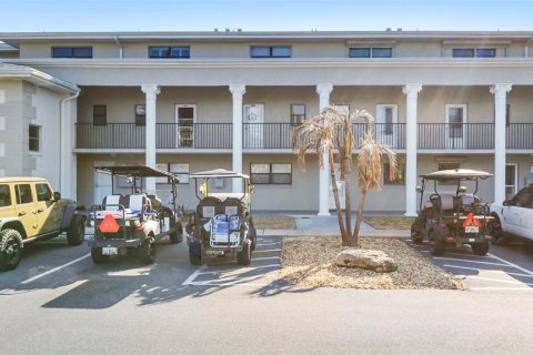 Condo à New Smyrna Beach, Floride, 2 chambres  № 2124505