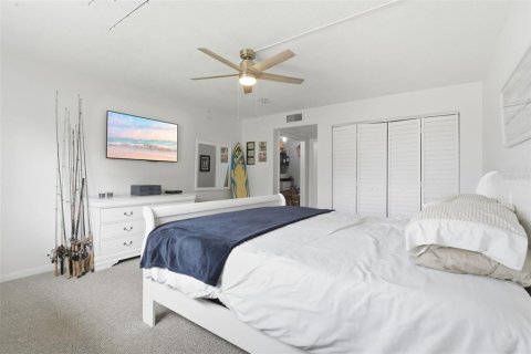 Condo in New Smyrna Beach, Florida, 2 bedrooms  № 2124505 - photo 26