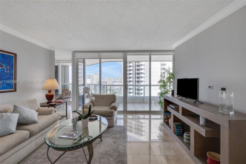 Condominio en alquiler en Aventura, Florida, 3 dormitorios, 173.73 m2 № 2152684 - foto 5