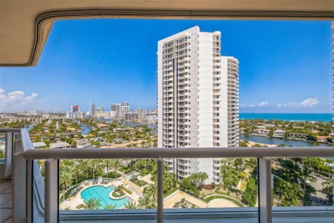 Condominio en alquiler en Aventura, Florida, 3 dormitorios, 173.73 m2 № 2152684 - foto 28