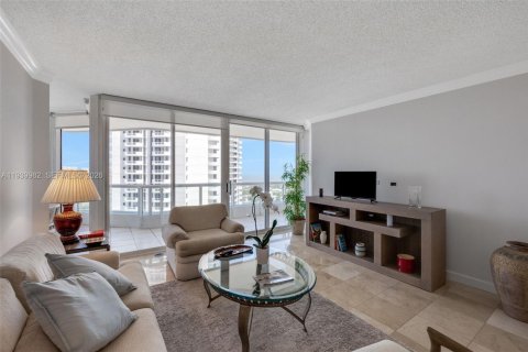 Condominio en alquiler en Aventura, Florida, 3 dormitorios, 173.73 m2 № 2152684 - foto 4