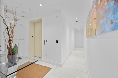 Copropriété à louer à Sunny Isles Beach, Floride: 3 chambres, 232.53 m2 № 1979418 - photo 6