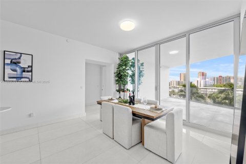 Снять в аренду кондоминиум в Санни-Айлс-Бич, Флорида 3 спальни, 232.53м2, № 1979418 - фото 16