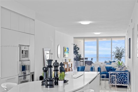 Снять в аренду кондоминиум в Санни-Айлс-Бич, Флорида 3 спальни, 232.53м2, № 1979418 - фото 19