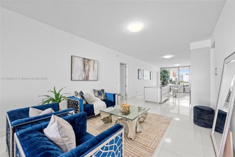 Снять в аренду кондоминиум в Санни-Айлс-Бич, Флорида 3 спальни, 232.53м2, № 1979418 - фото 12