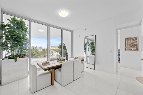 Copropriété à louer à Sunny Isles Beach, Floride: 3 chambres, 232.53 m2 № 1979418 - photo 4