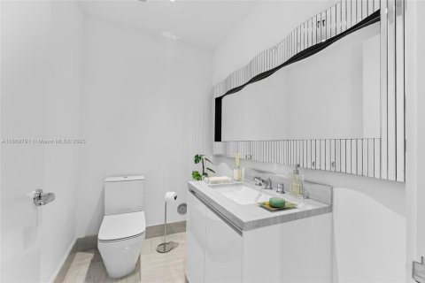 Copropriété à louer à Sunny Isles Beach, Floride: 3 chambres, 232.53 m2 № 1979418 - photo 5