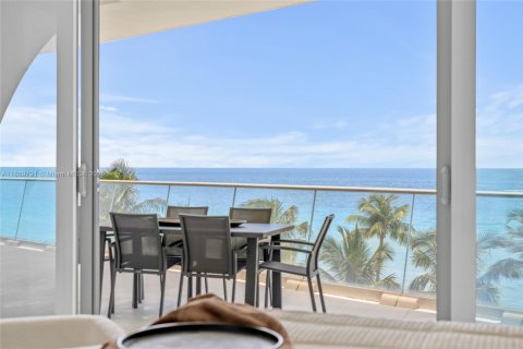 Снять в аренду кондоминиум в Санни-Айлс-Бич, Флорида 3 спальни, 232.53м2, № 1979418 - фото 22