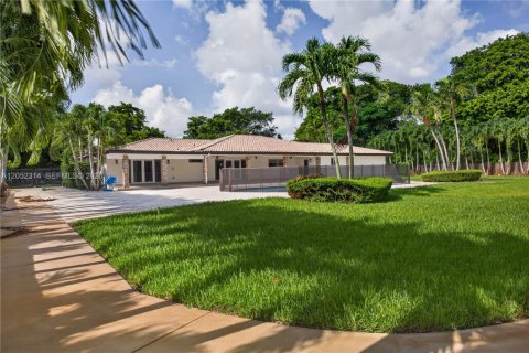 Casa en alquiler en Miami, Florida, 5 dormitorios, 258.36 m2 № 2244989 - foto 30