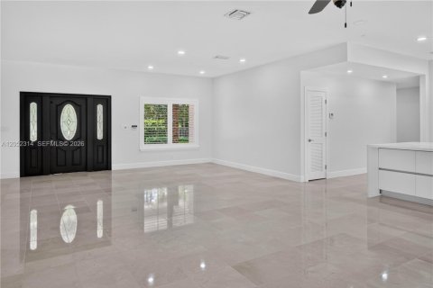 Casa en alquiler en Miami, Florida, 5 dormitorios, 258.36 m2 № 2244989 - foto 9
