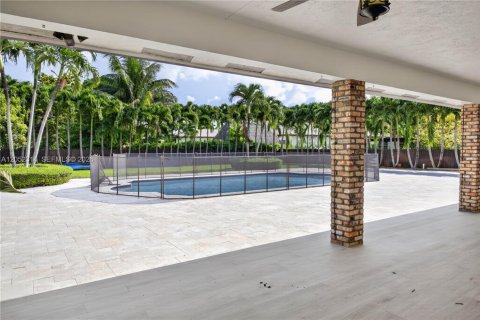 Casa en alquiler en Miami, Florida, 5 dormitorios, 258.36 m2 № 2244989 - foto 26