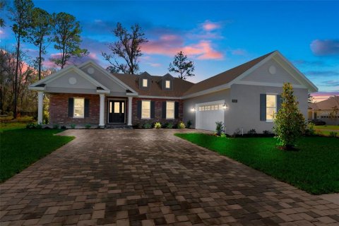 House in Brooksville, Florida 3 bedrooms, 242.1 sq.m. № 2277418
