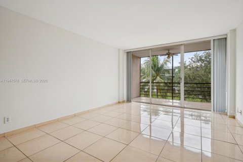 Condo in Oakland Park, Florida, 2 bedrooms  № 2003699 - photo 6