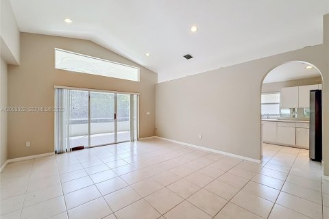 House in Boca Raton, Florida 3 bedrooms, 157.66 sq.m. № 2075371 - photo 6