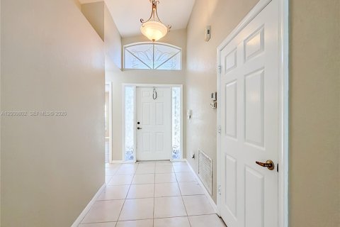 House in Boca Raton, Florida 3 bedrooms, 157.66 sq.m. № 2075371 - photo 3