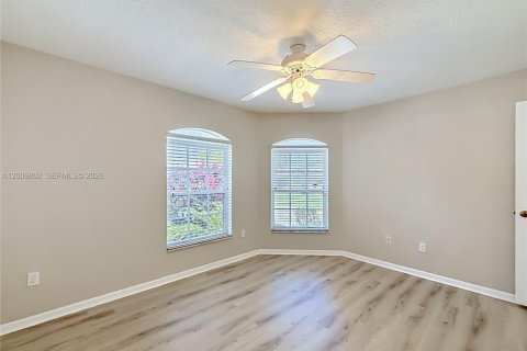 House in Boca Raton, Florida 3 bedrooms, 157.66 sq.m. № 2075371 - photo 24