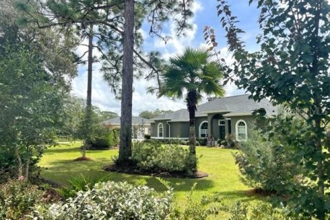 House in Beverly Hills, Florida 3 bedrooms, 198.07 sq.m. № 1642117 - photo 2