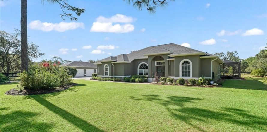House in Beverly Hills, Florida 3 bedrooms, 198.07 sq.m. № 1642117