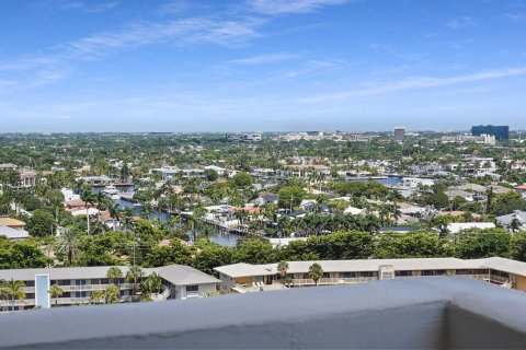 Снять в аренду кондоминиум в Форт-Лодердейл, Флорида 3 комнаты, 110.55м2, № 2176782 - фото 20