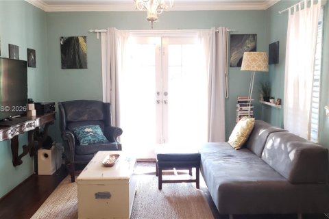 Casa en venta en Fort Lauderdale, Florida, 2 dormitorios, 62.43 m2 № 2168299 - foto 5