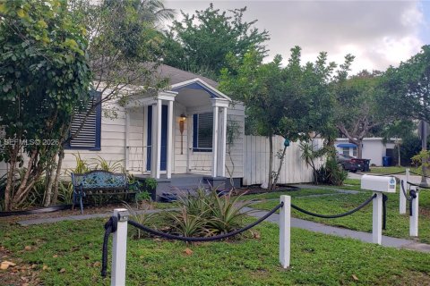 Casa en venta en Fort Lauderdale, Florida, 2 dormitorios, 62.43 m2 № 2168299 - foto 4