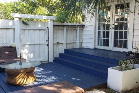 Casa en venta en Fort Lauderdale, Florida, 2 dormitorios, 62.43 m2 № 2168299 - foto 18