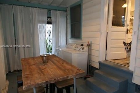 Casa en venta en Fort Lauderdale, Florida, 2 dormitorios, 62.43 m2 № 2168299 - foto 16