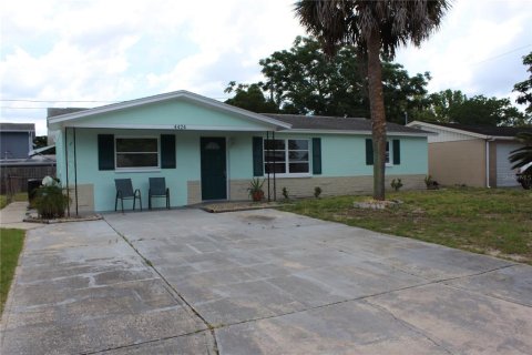 Immobilier commercial à vendre à New Port Richey, Floride: 2 chambres, 120.22 m2 № 1910631 - photo 1