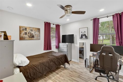 House in Temple Terrace, Florida 3 bedrooms, 106.74 sq.m. № 1854639 - photo 26