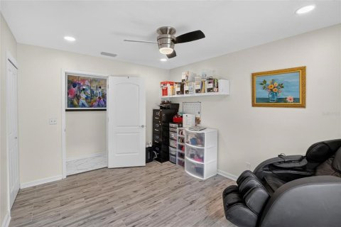 House in Temple Terrace, Florida 3 bedrooms, 106.74 sq.m. № 1854639 - photo 22
