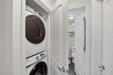 House in Temple Terrace, Florida 3 bedrooms, 106.74 sq.m. № 1854639 - photo 23