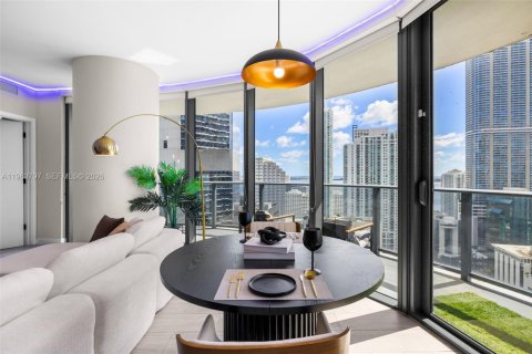 Condominio en alquiler en Miami, Florida, 2 dormitorios, 104.14 m2 № 2025480 - foto 16