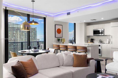 Condominio en alquiler en Miami, Florida, 2 dormitorios, 104.14 m2 № 2025480 - foto 6