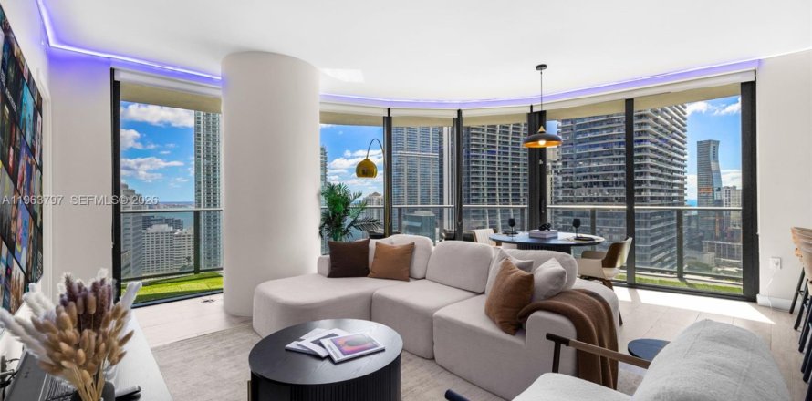 Condominio en Miami, Florida, 2 dormitorios  № 2025480