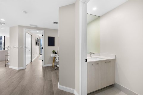 Condominio en alquiler en Miami, Florida, 2 dormitorios, 104.14 m2 № 2025480 - foto 22